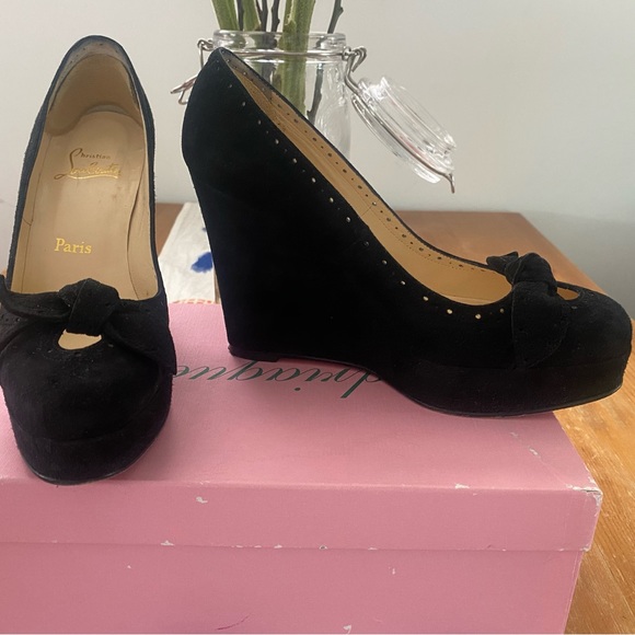 Christian Louboutin, black suede wedges, size 38 1/2 - Picture 2 of 5
